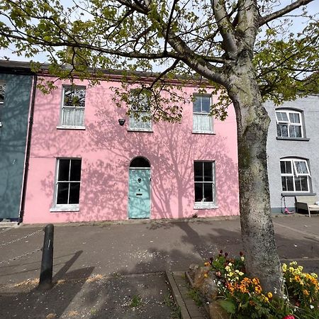 Vila Unique Townhouse With Large Garden Down To The Sea Killough Exteriér fotografie